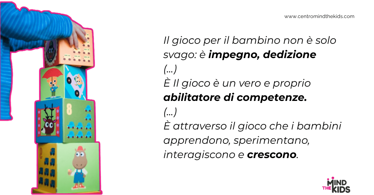 L'immagine ricorda che il gioco è vissuto dal bambino in modo serio e impegnato.